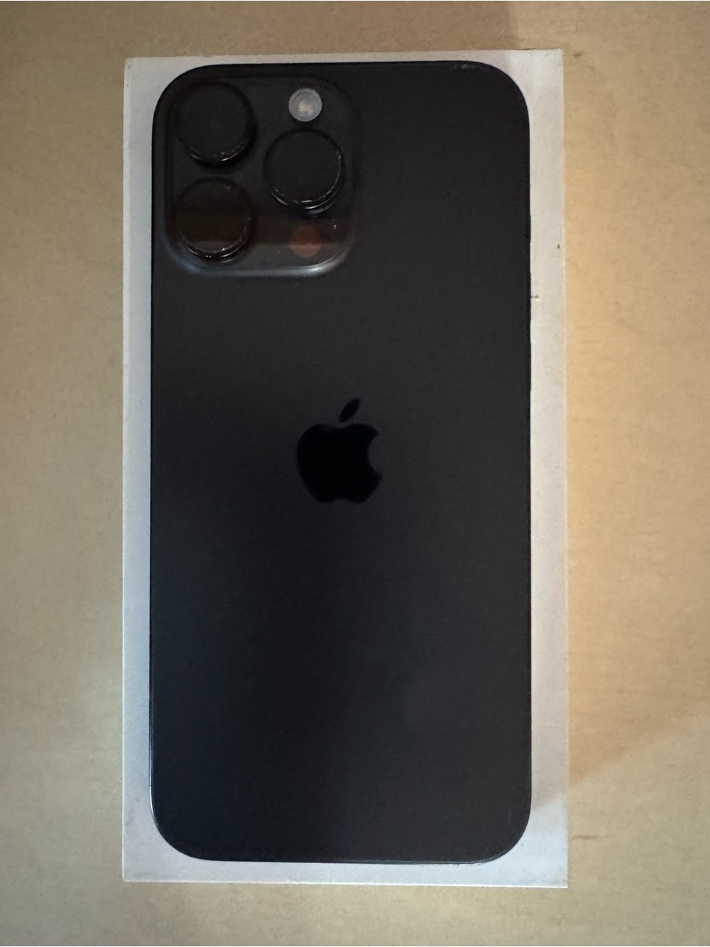 Apple IPhone 16 Pro Max 1TB Black Titanium UNLOCKED - Picture 4 of 4